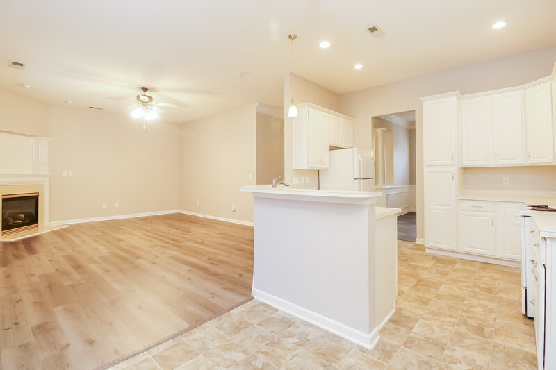 2,385/Mo, 15541 Dehavilland Dr Charlotte, NC 28278 Breakfast Nook View 2