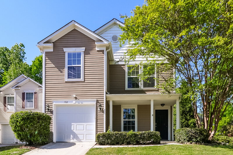 0/Mo, 1902 Mallard Woods Pl Charlotte, NC 28262 External View