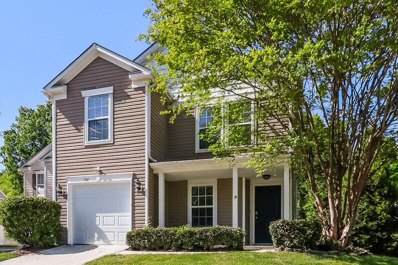0/Mo, 1902 Mallard Woods Pl Charlotte, NC 28262 Front View