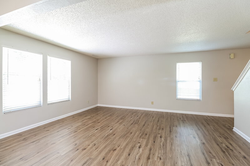 0/Mo, 1902 Mallard Woods Pl Charlotte, NC 28262 Living Room View