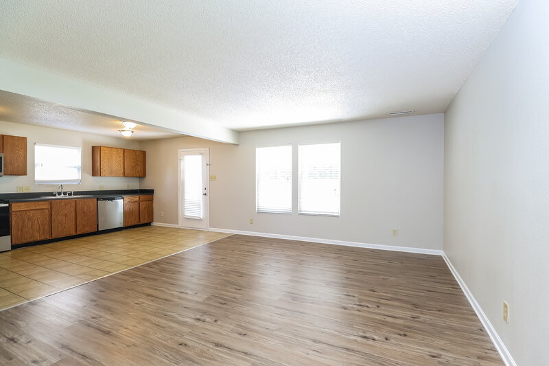 0/Mo, 1902 Mallard Woods Pl Charlotte, NC 28262 Living Room View 2