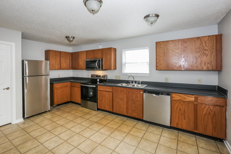 2,045/Mo, 1902 Mallard Woods Pl Charlotte, NC 28262 Kitchen View