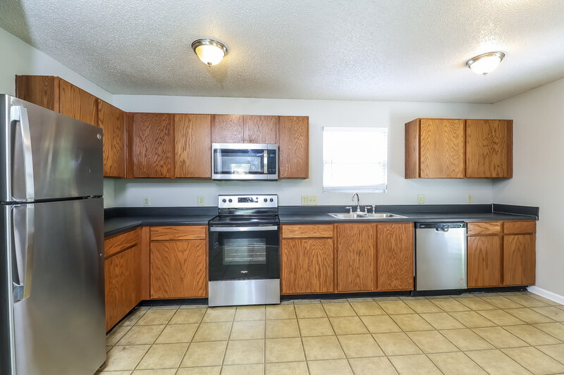 0/Mo, 1902 Mallard Woods Pl Charlotte, NC 28262 Kitchen View 2