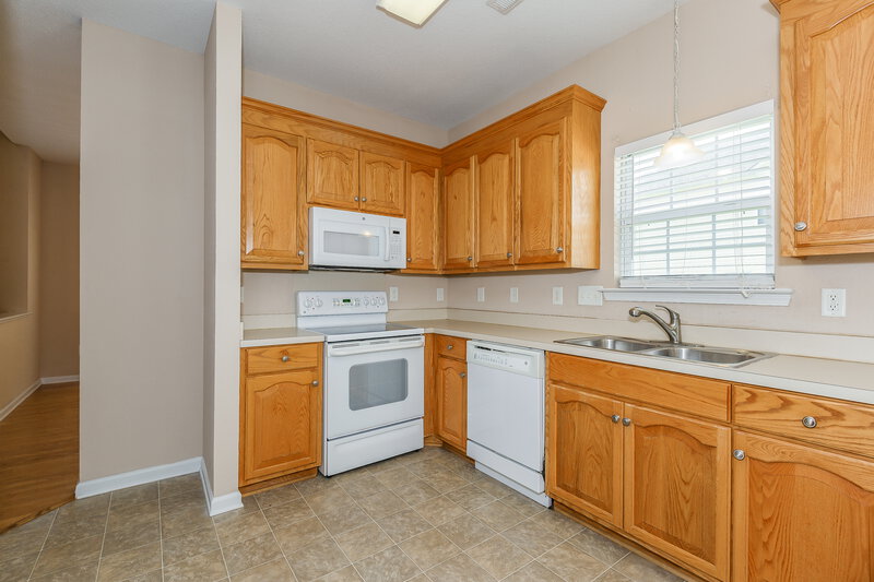 2,160/Mo, 4309 Donnell Dr Gastonia, NC 28056 Kitchen View