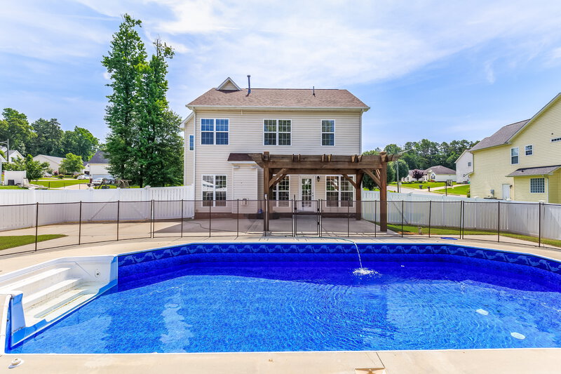 2,160/Mo, 4309 Donnell Dr Gastonia, NC 28056 Rear View