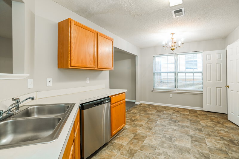 1,880/Mo, 6703 Devongate Ln Charlotte, NC 28269 Kitchen View