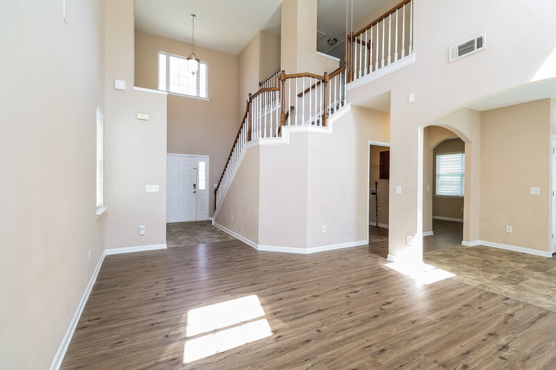 2,000/Mo, 939 Old Forester Ln Charlotte, NC 28214 Living Room View 2