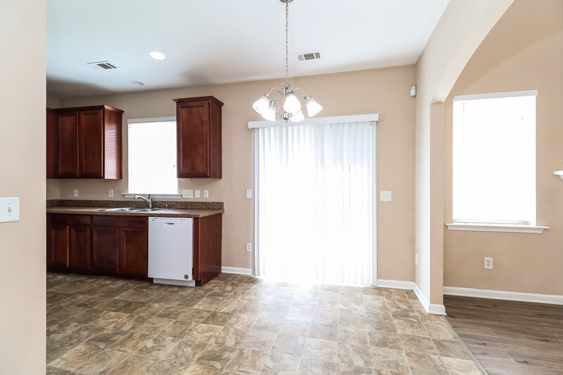 2,000/Mo, 939 Old Forester Ln Charlotte, NC 28214 Dining Room View
