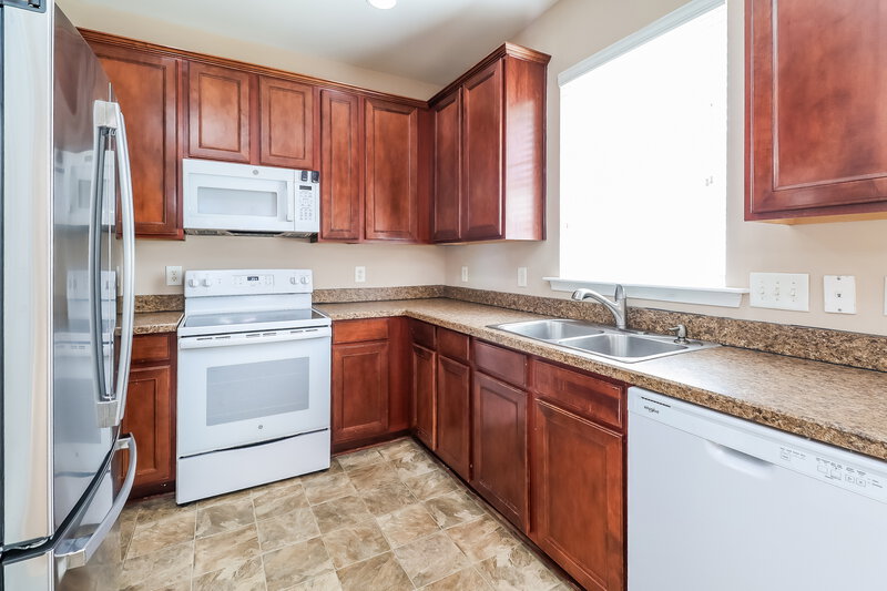 2,000/Mo, 939 Old Forester Ln Charlotte, NC 28214 Kitchen View
