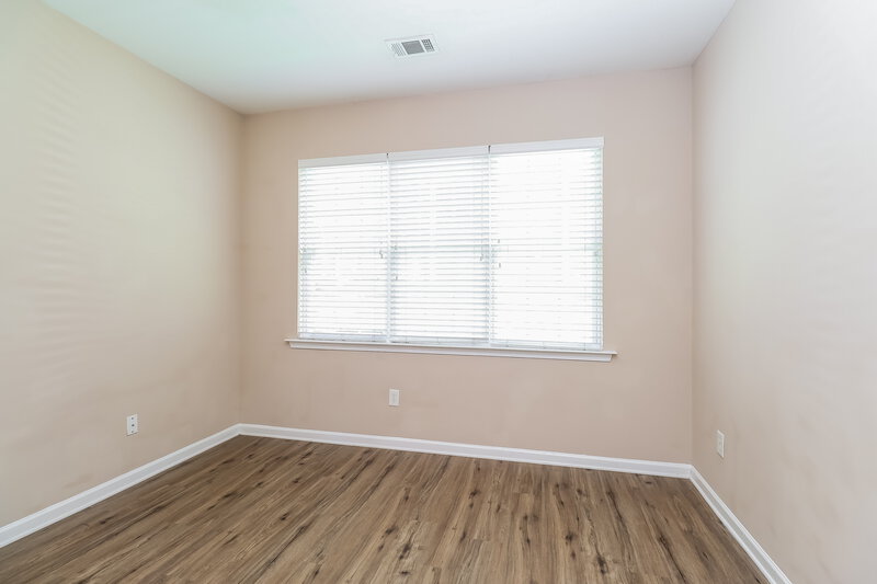 2,000/Mo, 939 Old Forester Ln Charlotte, NC 28214 Office View