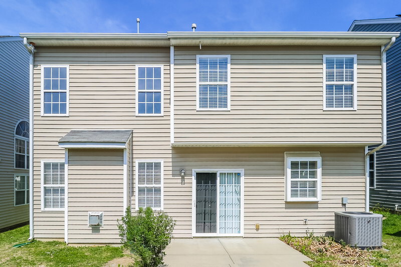 2,000/Mo, 939 Old Forester Ln Charlotte, NC 28214 Rear View