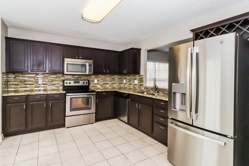 2,130/Mo, 1451 Mandy Place Ct Charlotte, NC 28216 Kitchen View 2