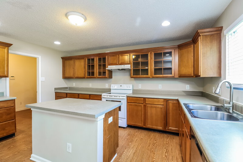 2,000/Mo, 4490 Saint Catherines Ct Concord, NC 28025 Kitchen View 2