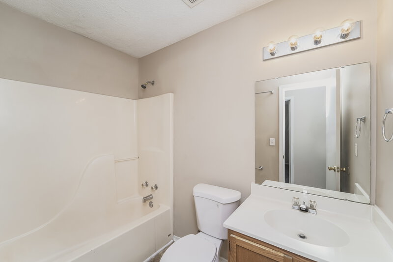 2,000/Mo, 3063 Champion Ln SW Concord, NC 28025 Bathroom View