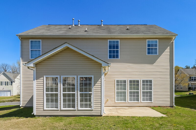 2,345/Mo, 4419 Golden View Dr Charlotte, NC 28278 Rear View