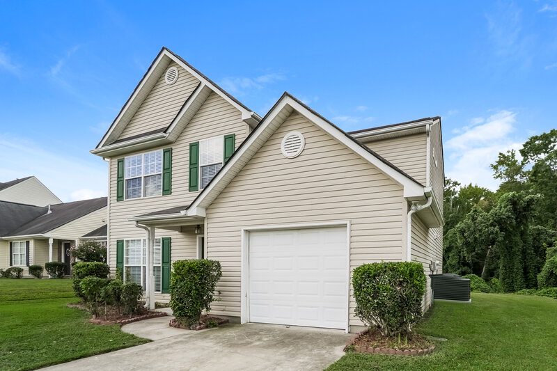 2,150/Mo, 911 Reigate Rd Charlotte, NC 28262 Front View 2