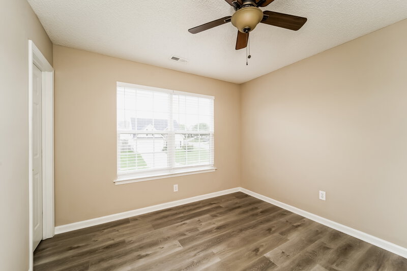 2,150/Mo, 911 Reigate Rd Charlotte, NC 28262 Main Bedroom View