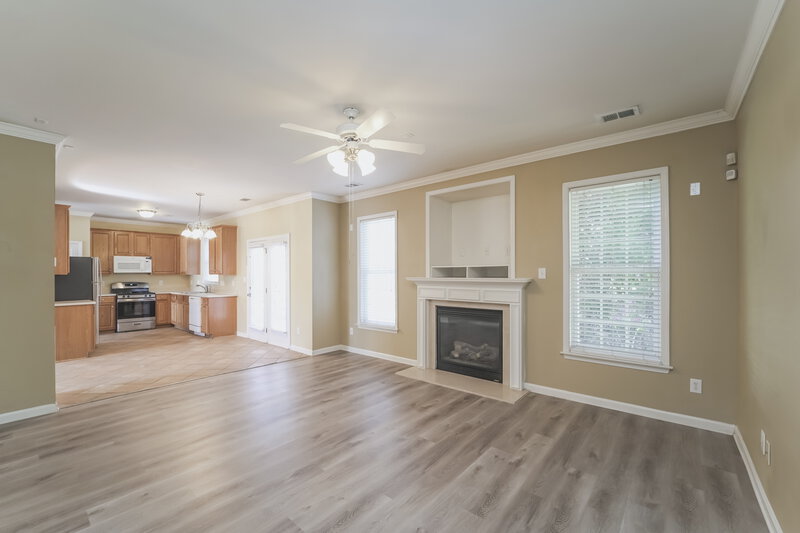 2,455/Mo, 14709 Asheton Creek Dr Charlotte, NC 28273 Living Room View 2