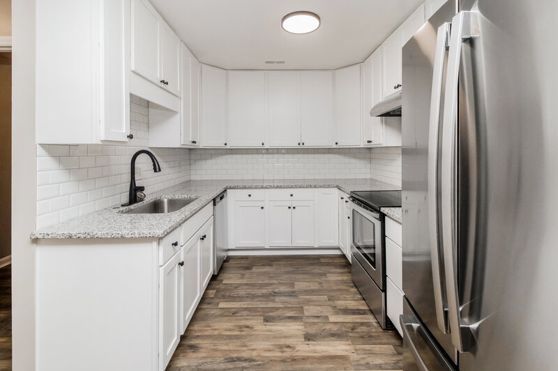 1,800/Mo, 113 Daventry Pl Mooresville, NC 28117 Kitchen View