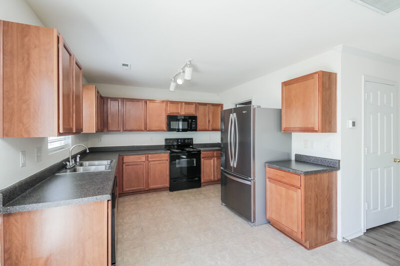 1,930/Mo, 8238 Escaflowne Ave Charlotte, NC 28216 Kitchen View