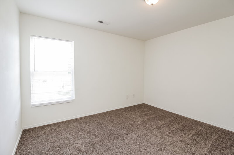 1,930/Mo, 8238 Escaflowne Ave Charlotte, NC 28216 Bedroom View 2