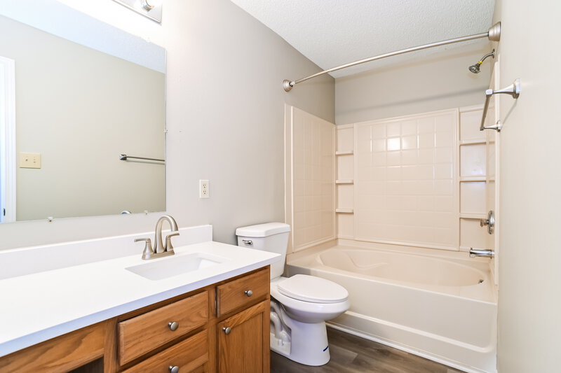 1,840/Mo, 2002 Beckwith Ln Waxhaw, NC 28173 Main Bathroom View