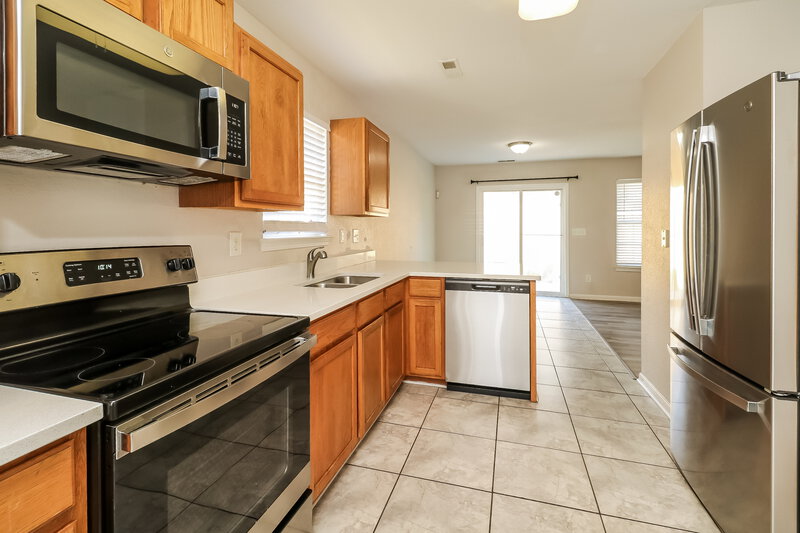 1,650/Mo, 4929 Patricia Ann Ln Charlotte, NC 28269 Kitchen View