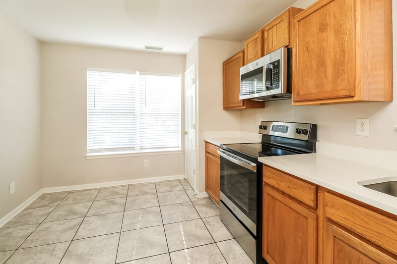 1,650/Mo, 4929 Patricia Ann Ln Charlotte, NC 28269 Kitchen View 2