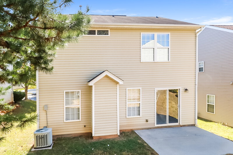 1,650/Mo, 4929 Patricia Ann Ln Charlotte, NC 28269 Rear View