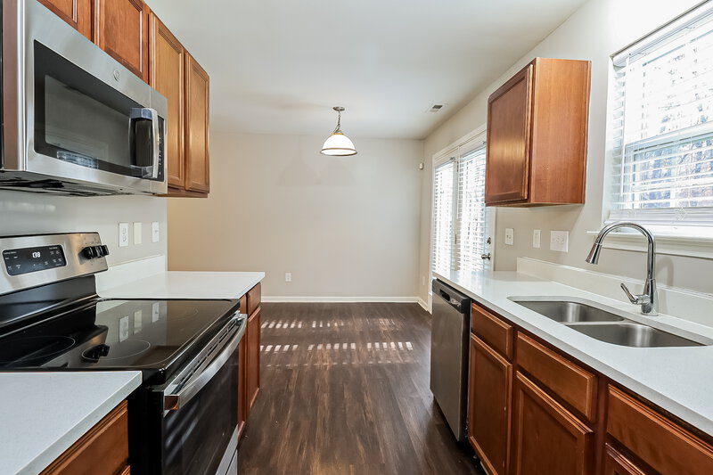 1,765/Mo, 3625 Ribbonwalk Trl Charlotte, NC 28269 Kitchen View 2