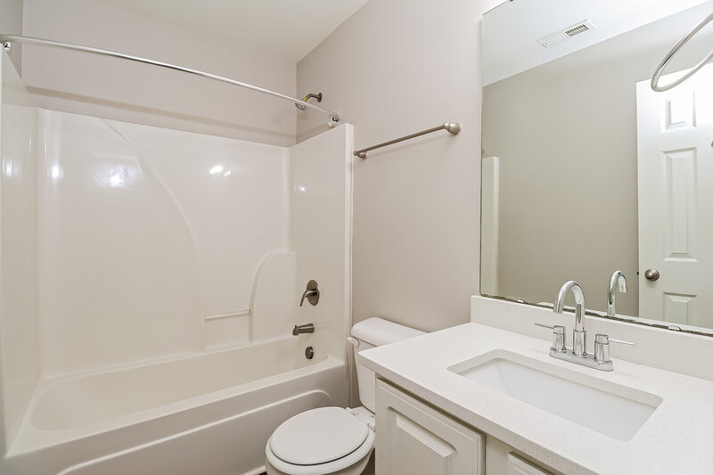 1,765/Mo, 3625 Ribbonwalk Trl Charlotte, NC 28269 Bathroom View 2