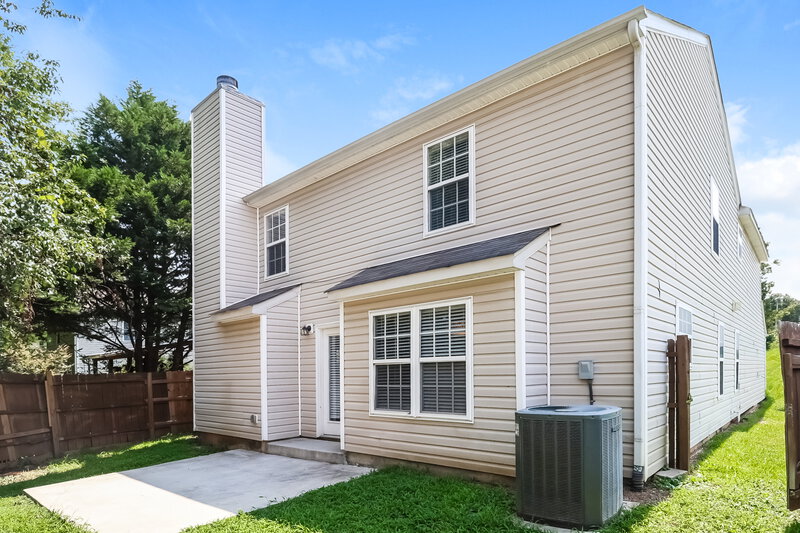 2,130/Mo, 11909 Aubreywood Dr Charlotte, NC 28214 Rear View