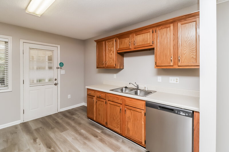 2,110/Mo, 1133 Piney Church Rd Concord, NC 28025 Kitchen View 3