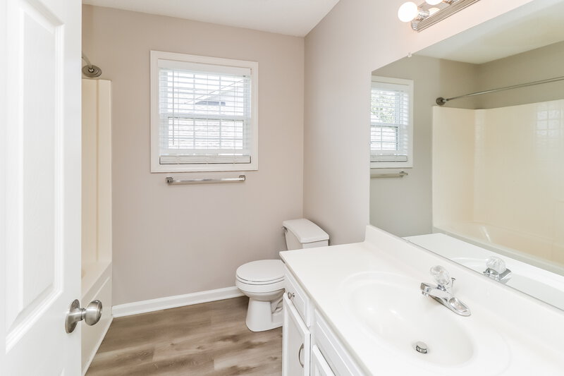 2,110/Mo, 1133 Piney Church Rd Concord, NC 28025 Bathroom View