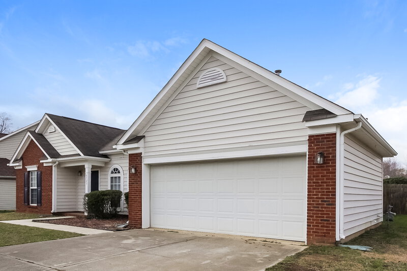 1,975/Mo, 6123 Goldenfield Dr Charlotte, NC 28269 Misc View 2