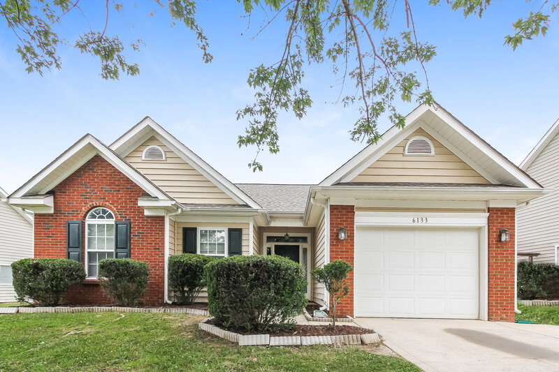 1,865/Mo, 6133 Goldenfield Dr Charlotte, NC 28269 Front View