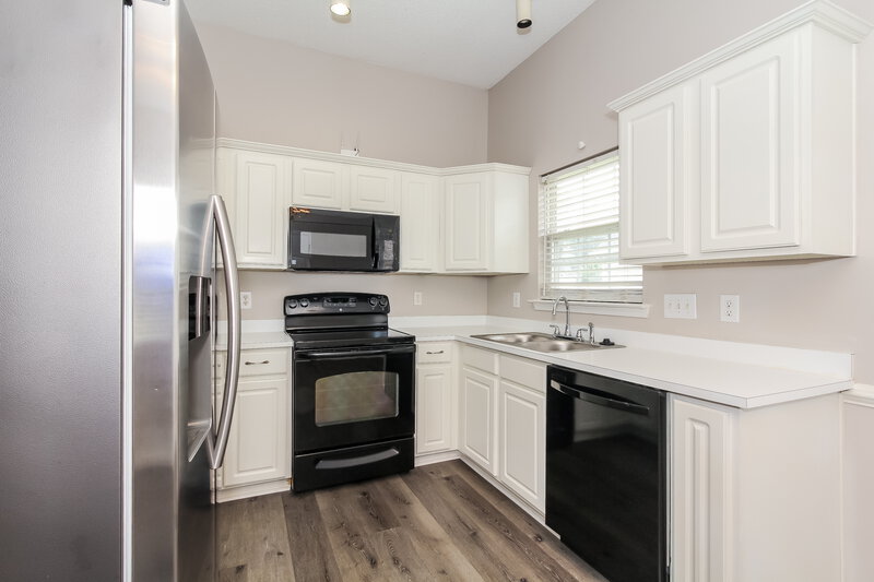 1,865/Mo, 6133 Goldenfield Dr Charlotte, NC 28269 Kitchen View