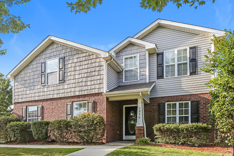 2,550/Mo, 6246 Silver Chime Way Huntersville, NC 28078 Front View 2