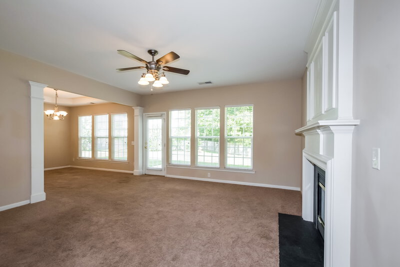 2,375/Mo, 10716 Norway Spruce Ct Charlotte, NC 28262 Living Room View 2