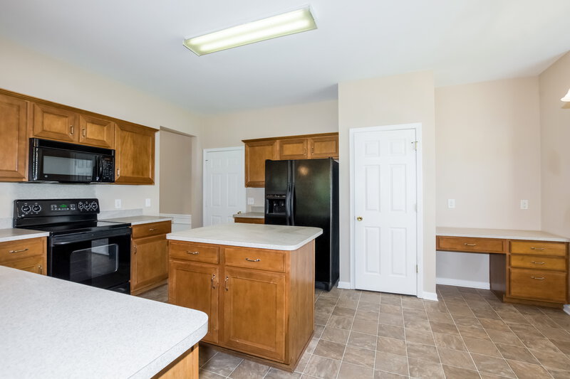 2,375/Mo, 10716 Norway Spruce Ct Charlotte, NC 28262 Kitchen View