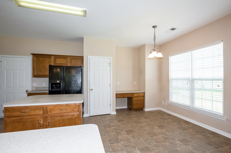 2,375/Mo, 10716 Norway Spruce Ct Charlotte, NC 28262 Kitchen View 2
