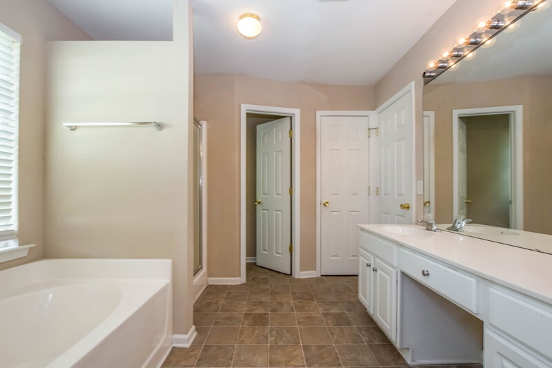 2,375/Mo, 10716 Norway Spruce Ct Charlotte, NC 28262 photo View 3