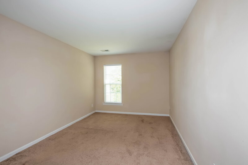 2,375/Mo, 10716 Norway Spruce Ct Charlotte, NC 28262 Bedroom View 4