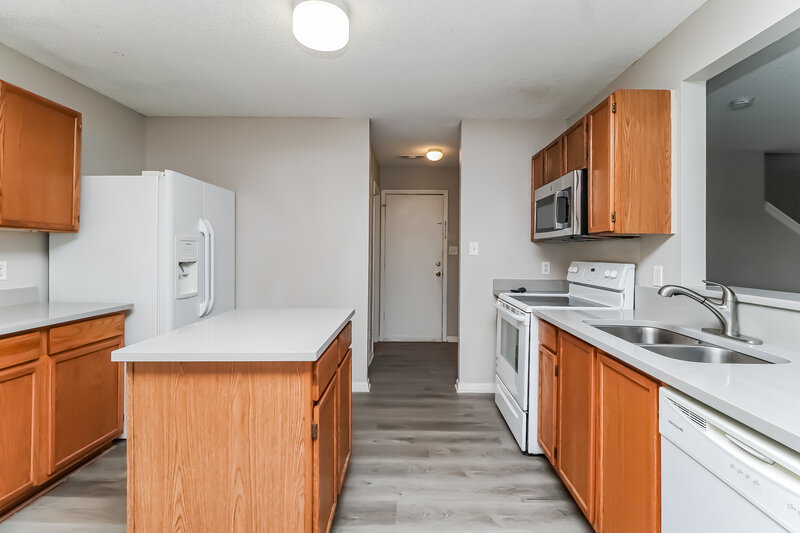 1,800/Mo, 11313 Red Finch Ln Charlotte, NC 28214 Misc View 3