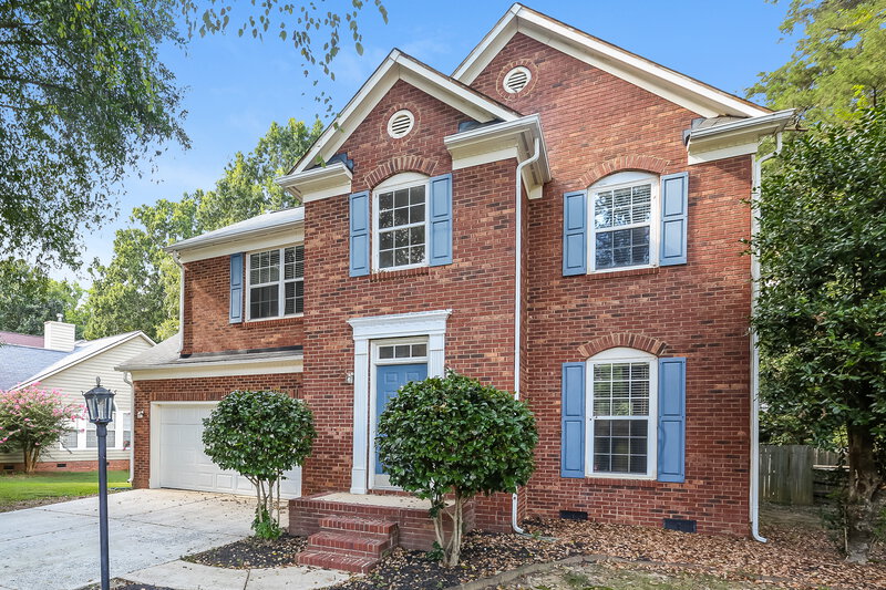 2,105/Mo, 2914 Canary Ct Charlotte, NC 28269 Front View