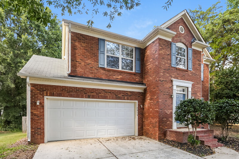 2,105/Mo, 2914 Canary Ct Charlotte, NC 28269 Front View 2