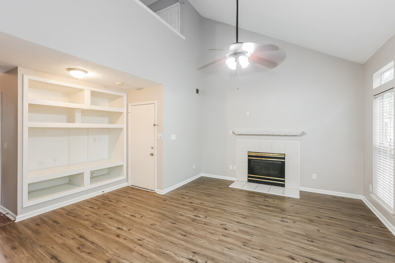 2,105/Mo, 2914 Canary Ct Charlotte, NC 28269 Living Room View