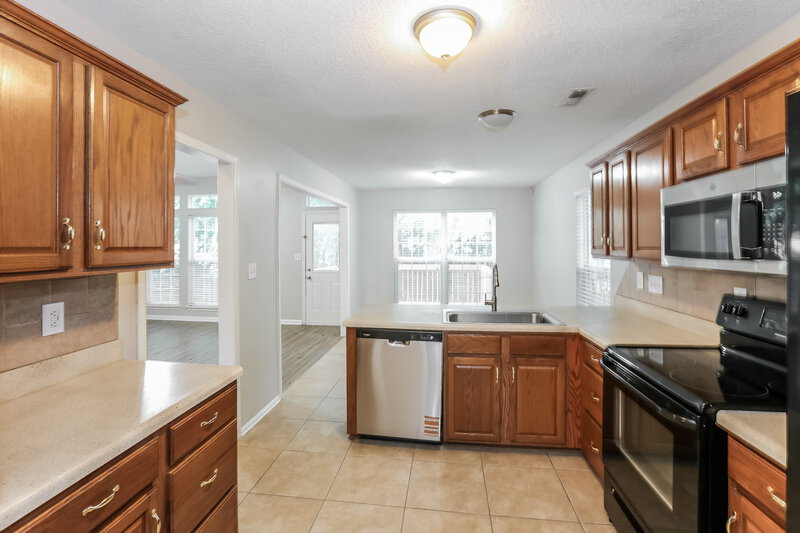 2,105/Mo, 2914 Canary Ct Charlotte, NC 28269 Kitchen View