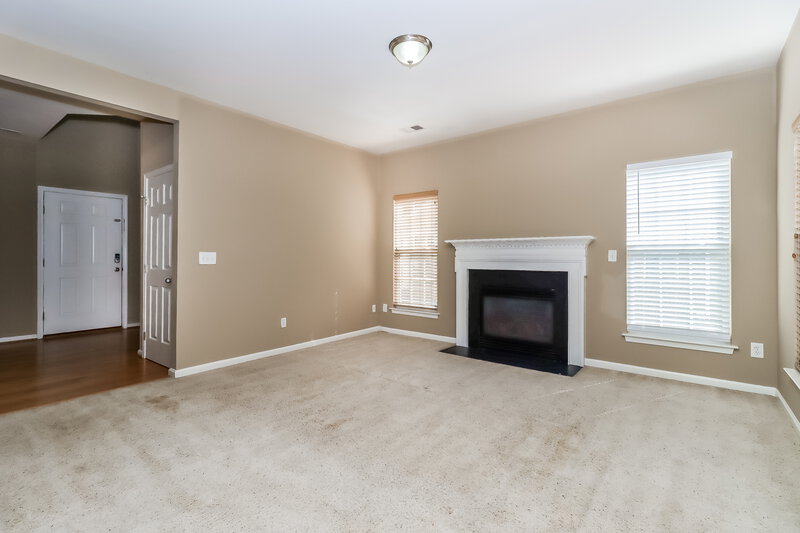 2,165/Mo, 10217 Meadow Crossing Ln Cornelius, NC 28031 Living Room View 2