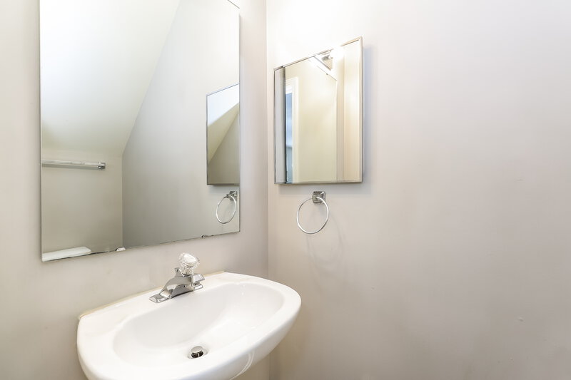 1,910/Mo, 6504 Wild Orchid Ct Charlotte, NC 28262 Bathroom View